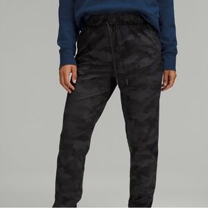 Lululemon Stretch high rise camo joggers